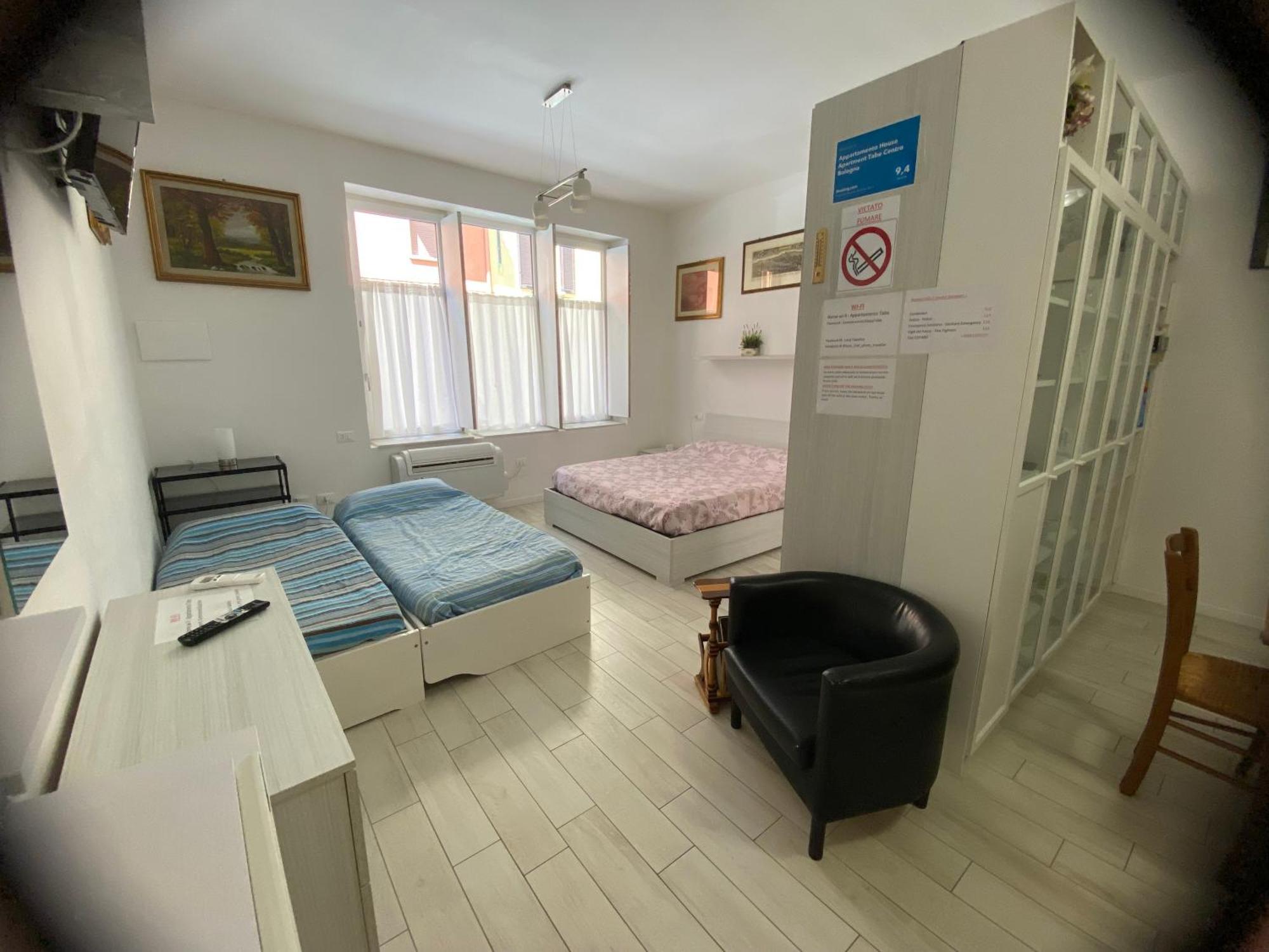 Appartamento House Apartment Tabe Centro بولونيا المظهر الخارجي الصورة